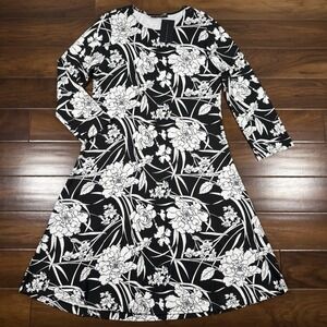 Bryn Walker Women's‎ Size Medium Black & White Ponti Floral Rya Midi Dress